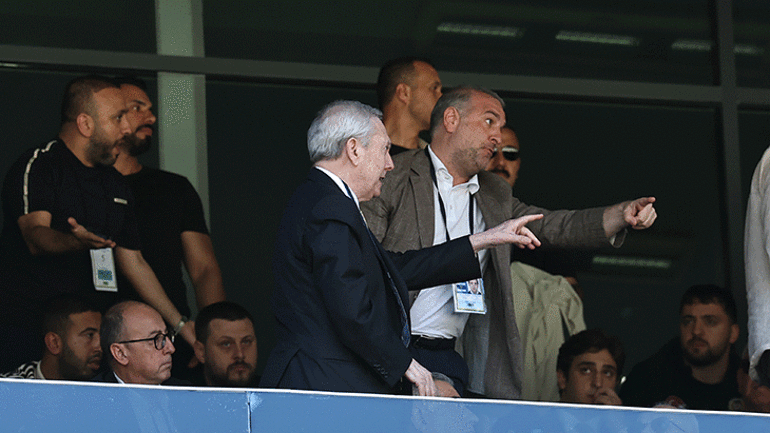 Fenerbahçe Genel Kurul Toplantısında ortalık karıştı Aziz Yıldırımdan tepki: Buradayım