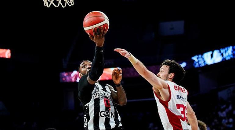 Beşiktaş play-off serisinde Bahçeşehir Kolejine karşı durumu 2-2ye getirdi