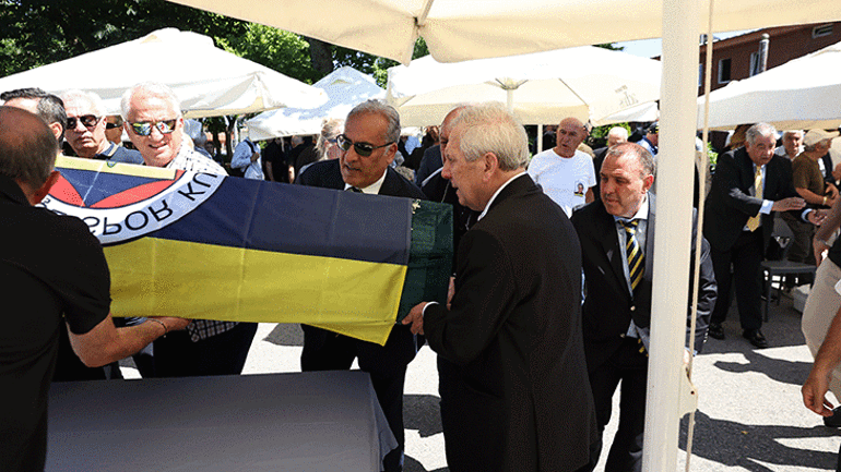 Fenerbahçede Derviş Köksal Özbek için tören düzenlendi Aziz Yıldırım gözyaşlarına hakim olamadı