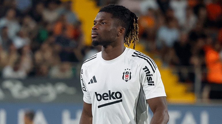 Beşiktaşa veda etmişti El Bilal Toure, ezeli rakibe gidiyor