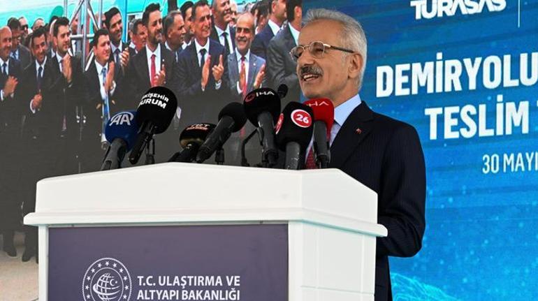 Yerli lokomotif dünya pazarına açıldı İşte ilk ihracatın yapılacağı ülke...