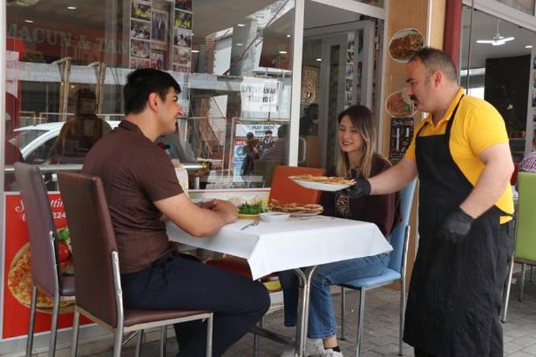50 TLlik lahmacunun sırrını açıkladı Ucuza satıyorum ama kazanıyorum