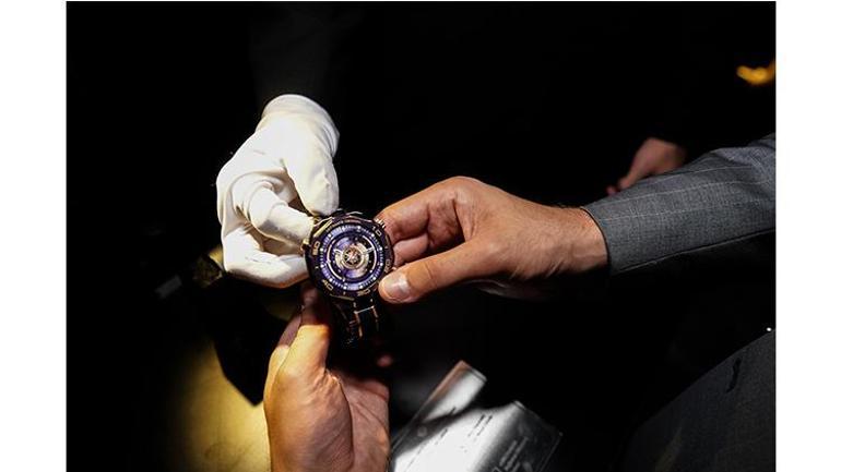 Saat Sanatının Zirvesi: HUAWEI Watch Ultimate Design ile Geleceğin Lüksü