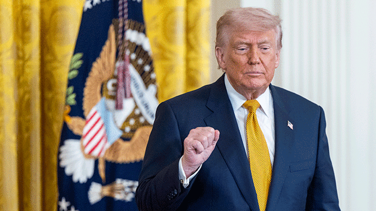 Dünya Kupasında FIFAnın kırmızı kartı ertelemesi tartışma yarattı ABD Başkanı Trumptan açıklama