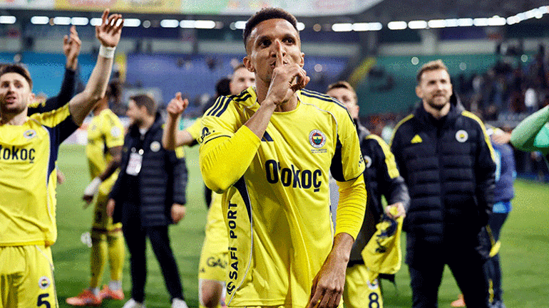 Fenerbahçede yaprak dökümü 9 ismin bileti kesildi