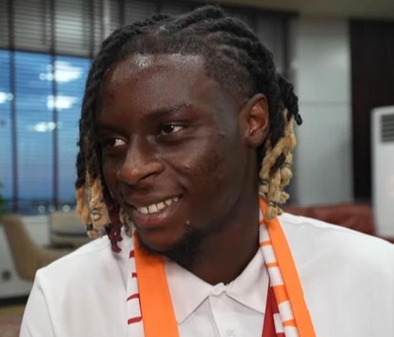 Galatasarayın yeni transferi Lesley Ugochukwu İstanbula geldi Çok büyük bir takıma geldim