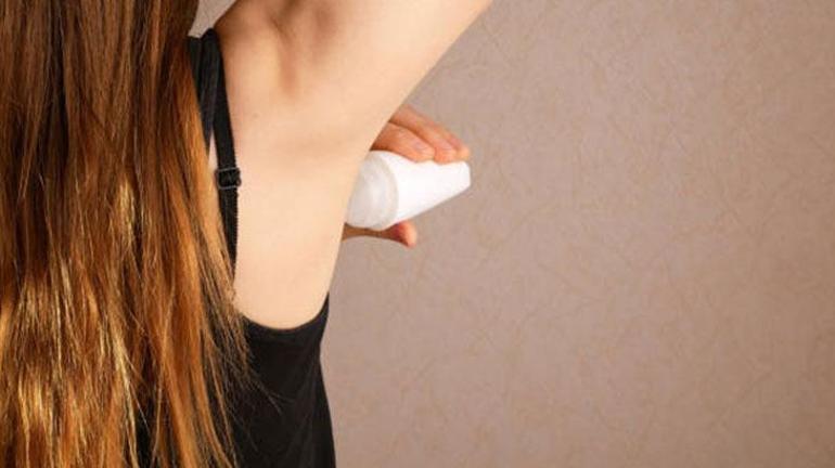 Evde Doğal Roll-On Nasıl Yapılır Sadece 3 Bitkisel Malzemeyle Ter Kokusuna Doğal Çözüm