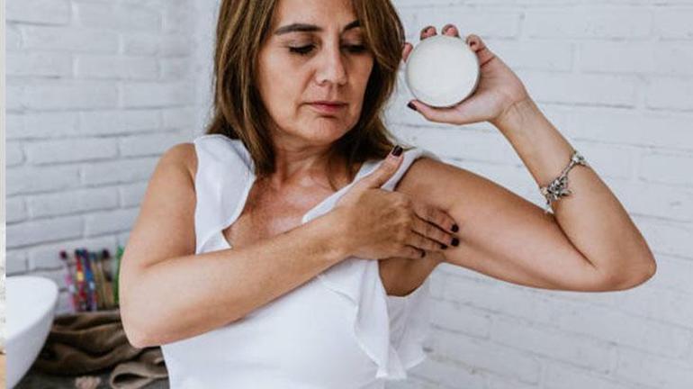Evde Doğal Roll-On Nasıl Yapılır Sadece 3 Bitkisel Malzemeyle Ter Kokusuna Doğal Çözüm