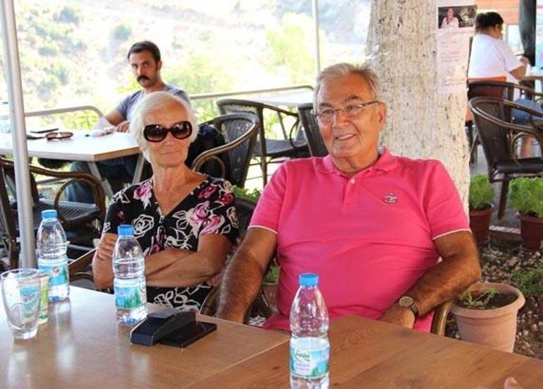 Deniz Baykalın eşi Olcay Baykal hayatını kaybetti