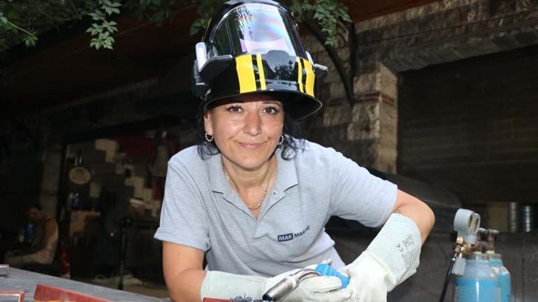 Aynı firmada işini değiştirdi İnsan kaynakları müdürüydü, kaynak ustası oldu