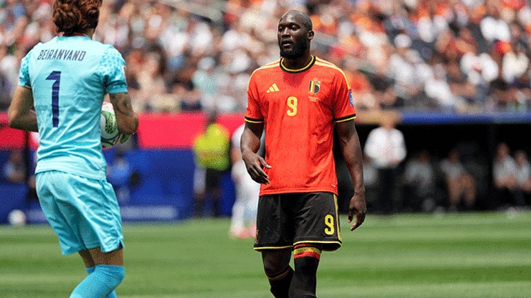 Fenerbahçede rota Romelu Lukaku’ya döndü Harekete geçilecek