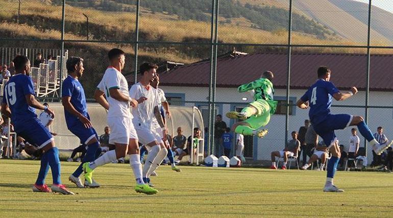 Süper Lig takımları Erzurumspor ve Alanyaspor hazırlık maçında golsüz berabere kaldı
