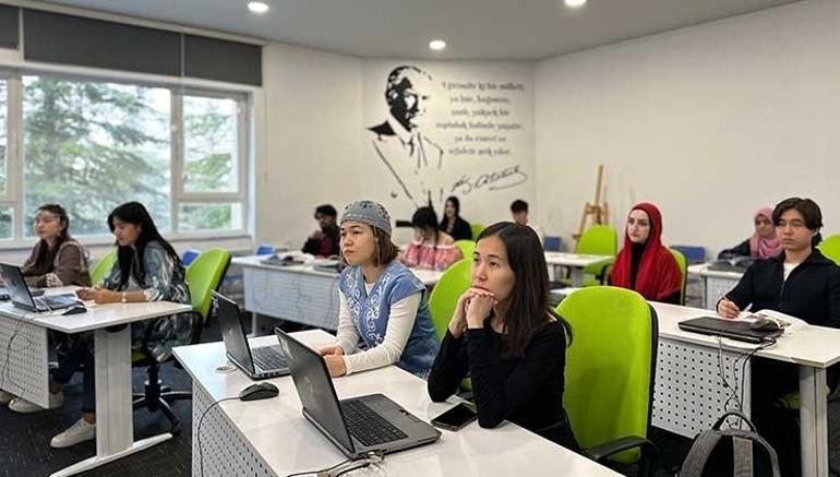 Üniversite tercihinizi şansa bırakmayın Geleceğinizi planlarken fark yaratacak üniversite eğitimini 9 başlıkta keşfedin