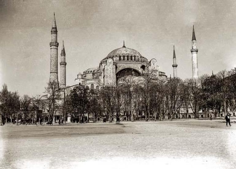 5 milyon kişi Mühürlendi