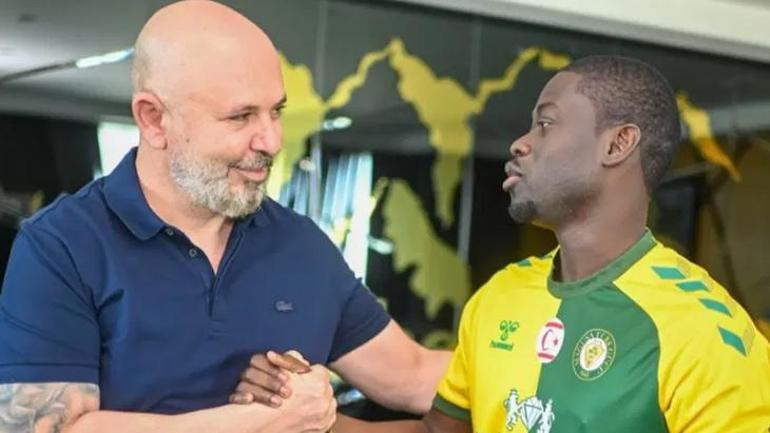 Badou Ndiayeden sürpriz imza Resmen açıklandı