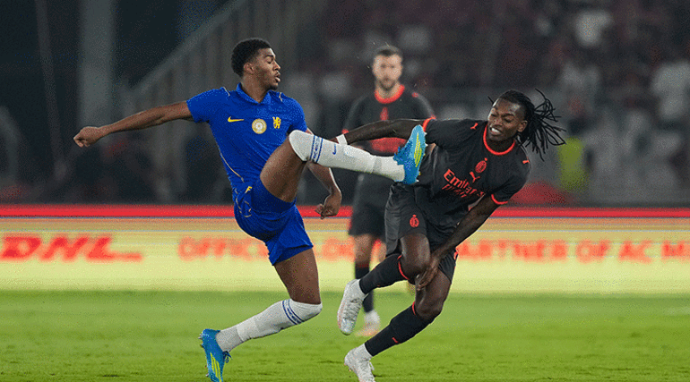 Galatasaraya Leao transferinde müjde Milan bonservis talebinde geri adım attı