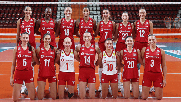 Hande Baladından Filenin Sultanları ve Fenerbahçe sözleri: Geçen seneden aldığımız dersler var
