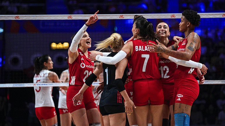 Hande Baladından Filenin Sultanları ve Fenerbahçe sözleri: Geçen seneden aldığımız dersler var