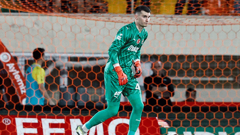 Dominik Livakovic adım adım Barcelonaya Fenerbahçenin kazanacağı bonservis belli oldu