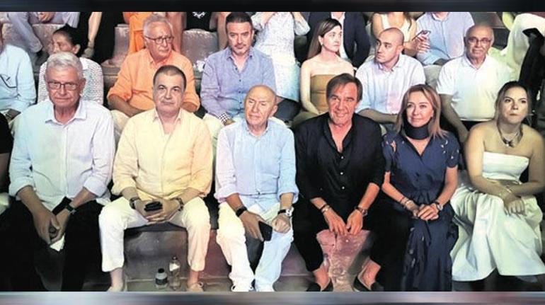 Yıldızlar altında opera