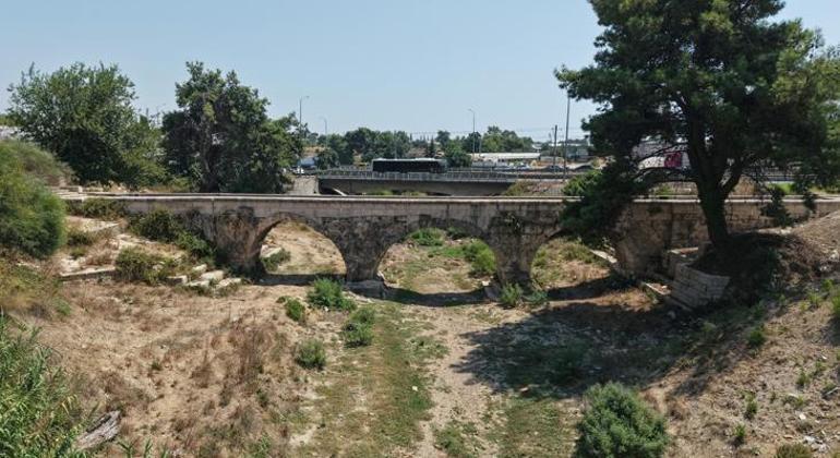 Antalya’da 800 yıllık tarihi köprü yüzyıllara meydan okuyor Geçmiş ve bugün yan yana