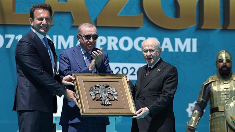 Son dakika... Cumhurbaşkanı Erdoğan: Bölgemizde tarih yeniden yazılıyor, Türkiye yön veriyor