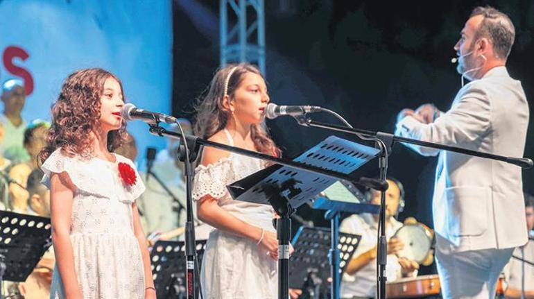 İzmir’de Zafer Bayramı gururu