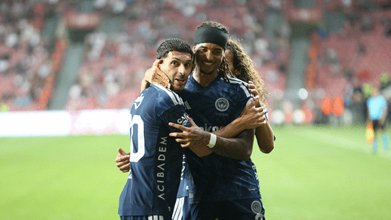 Fenerbahçe galibiyeti sonrası Halil Özer yazdı: Acemiler uyum arar, tecrübeliler senfoni çalar