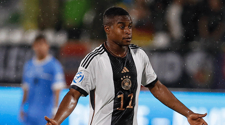 Youssoufa Moukoko Türkiyeye geldi Süper Lig ekibine imzayı atıyor