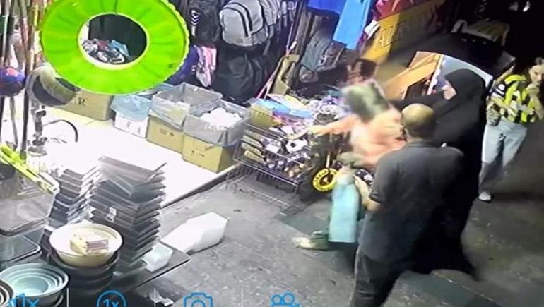 Kağıthane’de çantayı çalan kadın dakikalar sonra geri döndü Gelinim beğenmedi yalanıyla parasını istedi