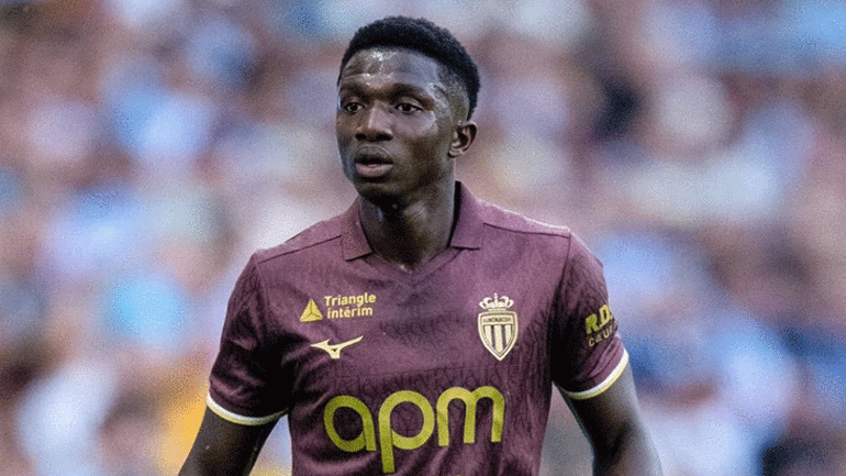 Galatasarayda orta saha transferi başka bahara kaldı Camara ve Camavinga planı suya düştü