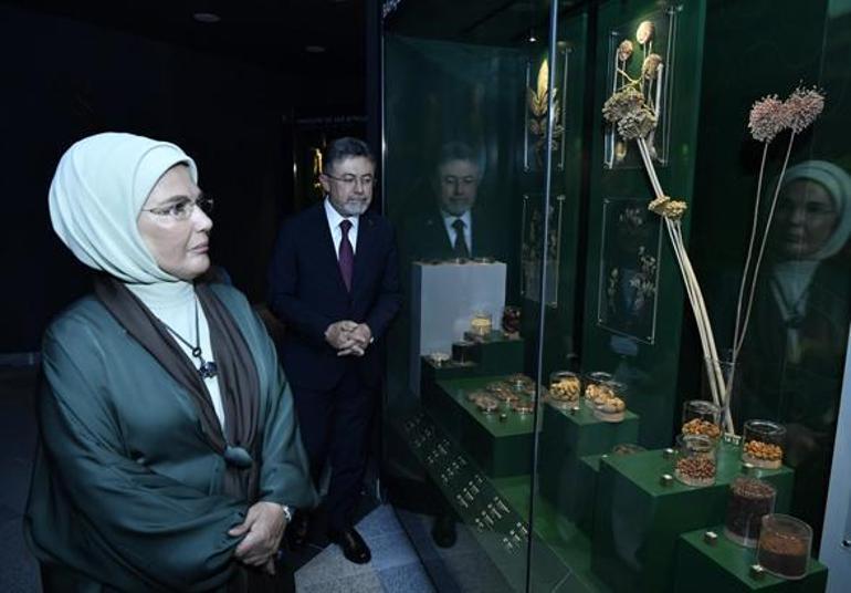 Emine Erdoğan, Türkiye Milli Botanik Bahçesini ziyaret etti