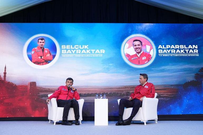 Selçuk Bayraktardan heyecanlandıran nükleer enerji açıklaması: Birkaç sene içinde SMRleri yapabileceğimize inanıyorum