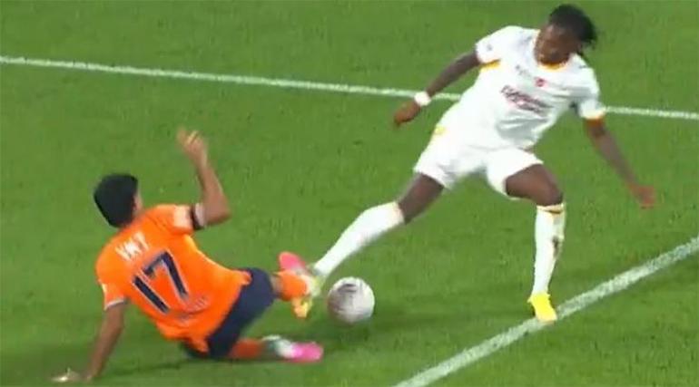 Başakşehir-Galatasaray maçının tartışmalı pozisyonlarını eski hakemler yorumladı Penaltı için yeterli değil