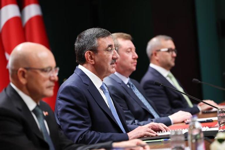 OVP açıklandı İşte Türkiyenin ekonomideki 3 yıllık büyüme ve enflasyon tahminleri