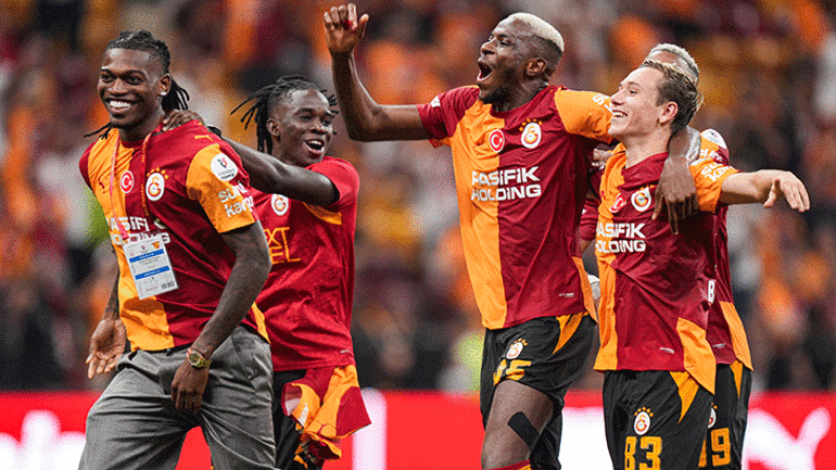 Galatasarayda Rafael Leao, Victor Osimhen hedefini açıkladı