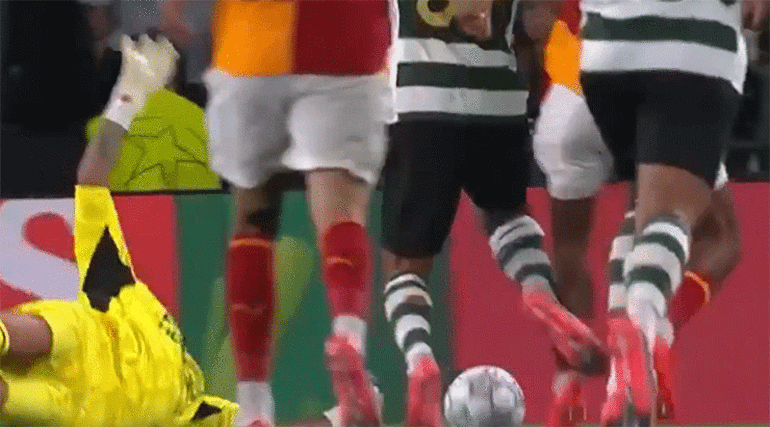 Galatasaraydan kırmızı kart ve penaltı isyanı Sporting maçında tartışma yaratan hakem kararları