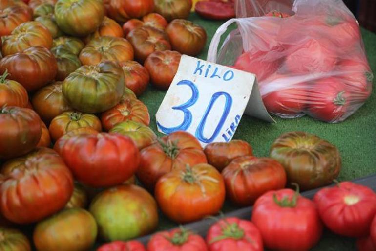 Tarladan sofraya fiyat uçurumu 30 TL’lik domates markette 100 TL’ye kadar çıkıyor
