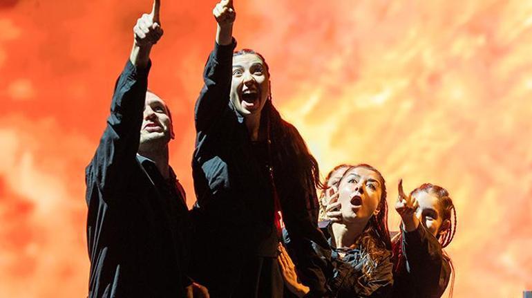 TEKNOFEST Güneydoğuda İlk Işıktan Geleceğe oyunu sahnelendi