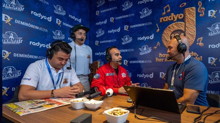Bakan Kacır, Radyo D canlı yayınında TEKNOFEST’i anlattı