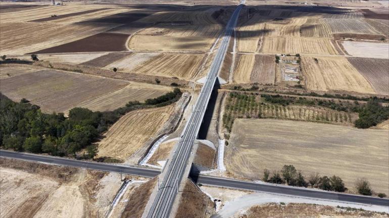 Bakan Uraloğlu müjdeyi verdi: 3 il daha hızlı trenle buluşuyor