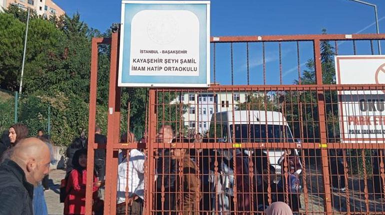 Son dakika... Başakşehirde Şeyh Şamil İmam Hatip Ortaokulunda bıçaklı saldırı Yaralı öğrenciler var