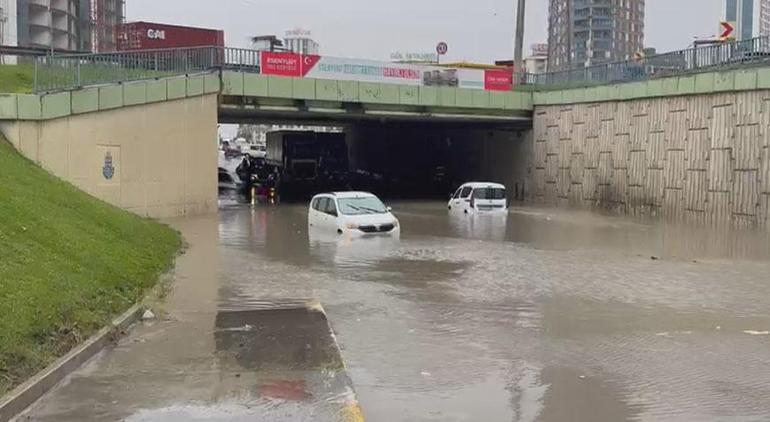 Meteoroloji İstanbul'da şiddetli yağmur uyarısı yaptı