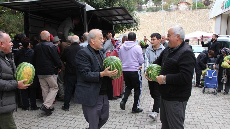 Amasyada pazarcının kararı olay oldu Duyan pazara koştu: Piyasa değeri 200 bin TL