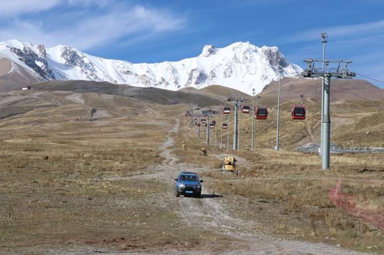 Erciyes Dağında yürüyüş faciaya dönüştü 2 Hollandalı turist düştü