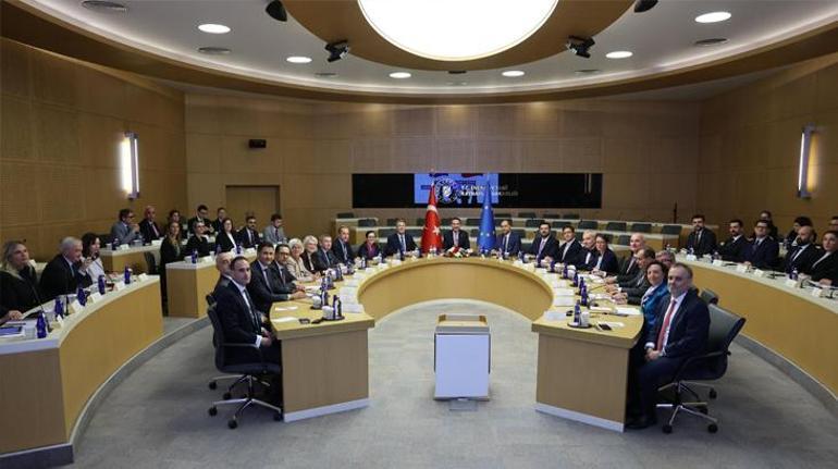 Bakan Bayraktar, AB büyükelçileri ile enerjide işbirliği imkanlarını görüştü