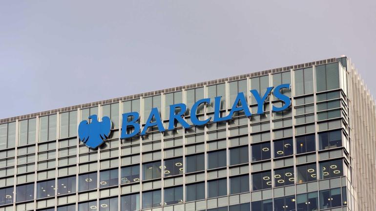 Dev banka binlerce işçisini çıkarıyor İşçilerin yerini yapay zeka alacak