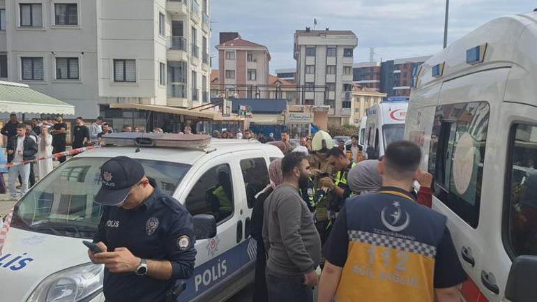 Son dakika.. Pendik'te hafriyat kamyonu eczaneye daldı! Yaralılar var
