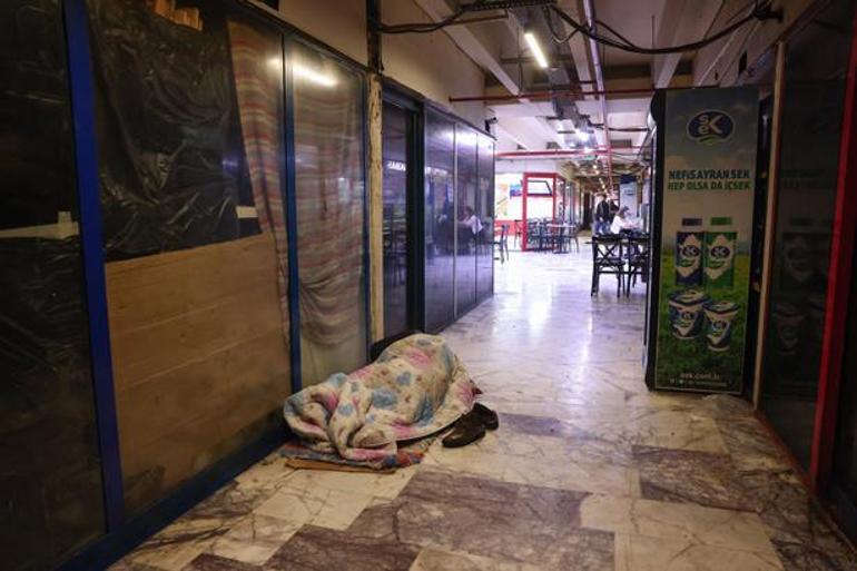 12 yıldır Esenler Otogarında yaşıyor Tek isteği sıcak bir yuva ve iş