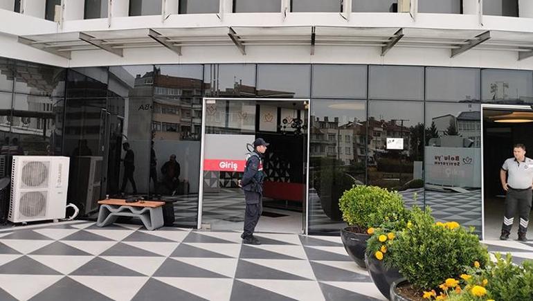 Bolu Belediyesine operasyon Belediye Başkan Yardımcısı Rasim Özdemir dahil 4 kişi gözaltında